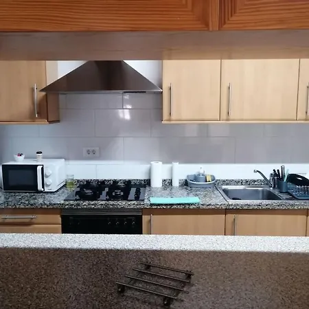 Individual Privada, Piso De 3 Con Areas Compartidas