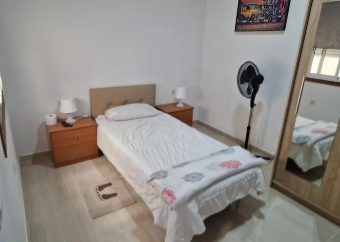 Individual Privada, Piso De 3 Con Areas Compartidas